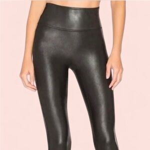 SPANX Faux Leather Leggings – Black – Size Medium EUC (all tags still attached)